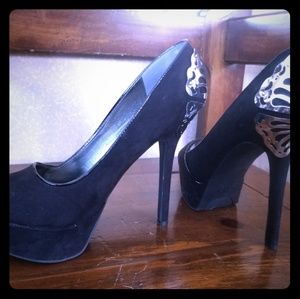 Peep toe stilletos
